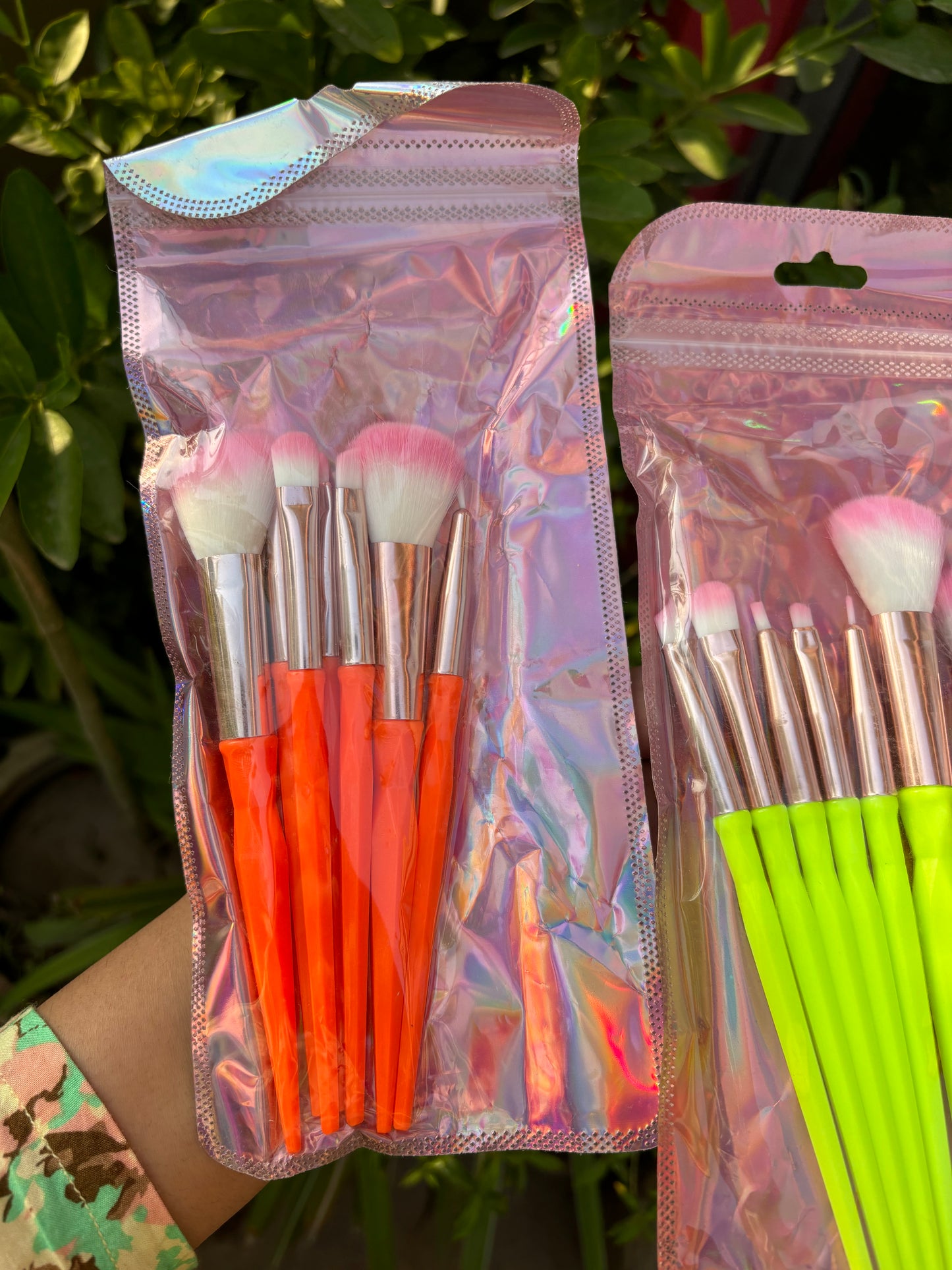 Set of 6 Makeup Brushes in Holographic Packaging