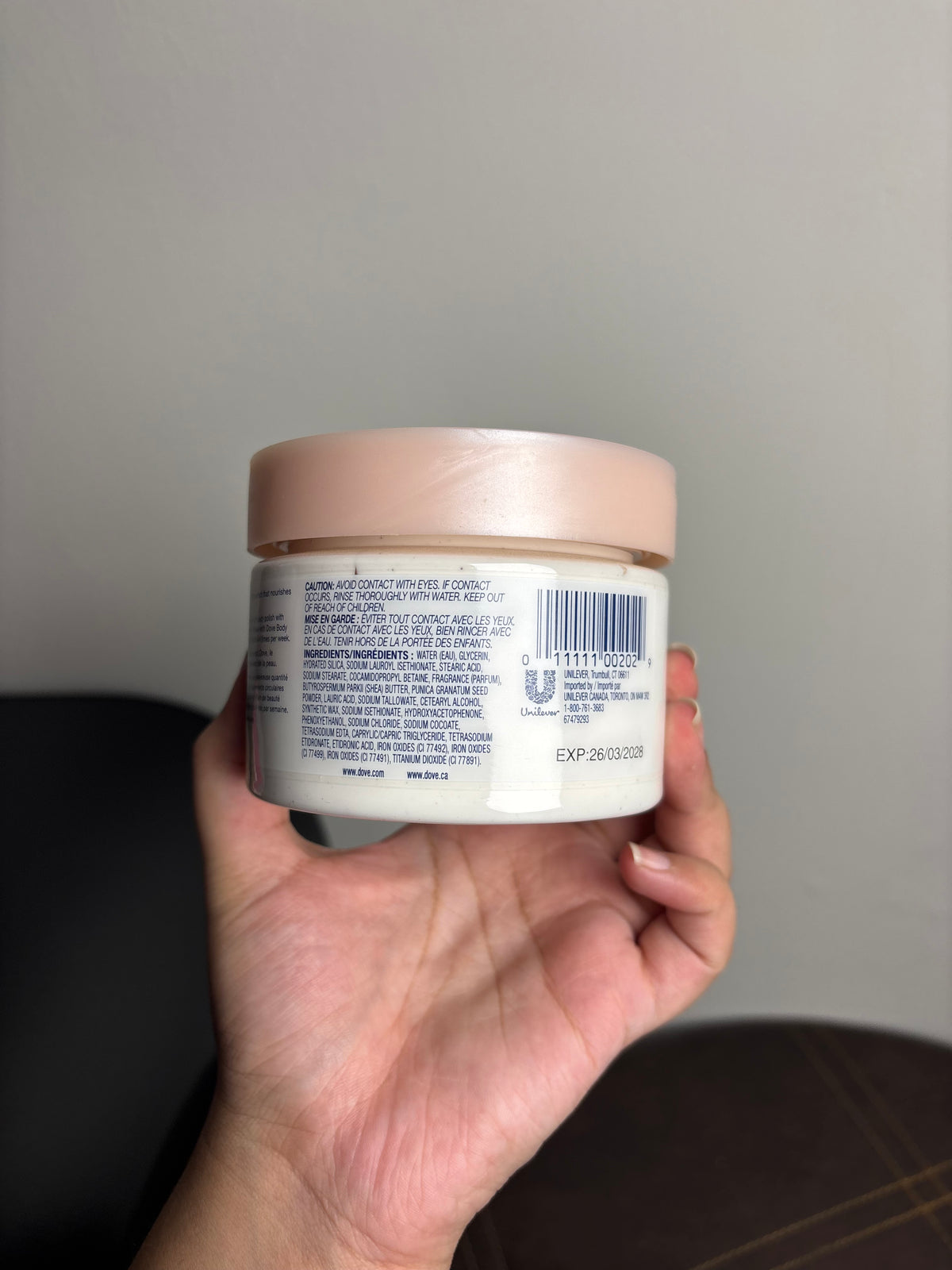 Dove Exfoliating Body Polish Pomegranate Seeds & Shea Butter