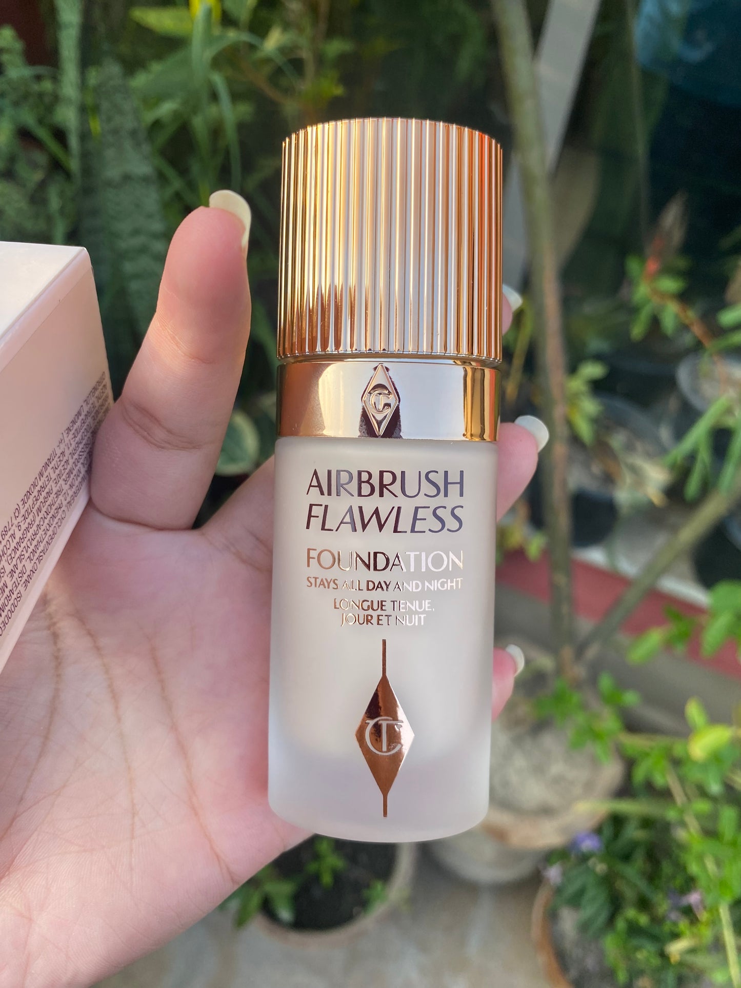 Charlotte Tilbury Air Brush Flawless Foundation Stay all day and night 30ml