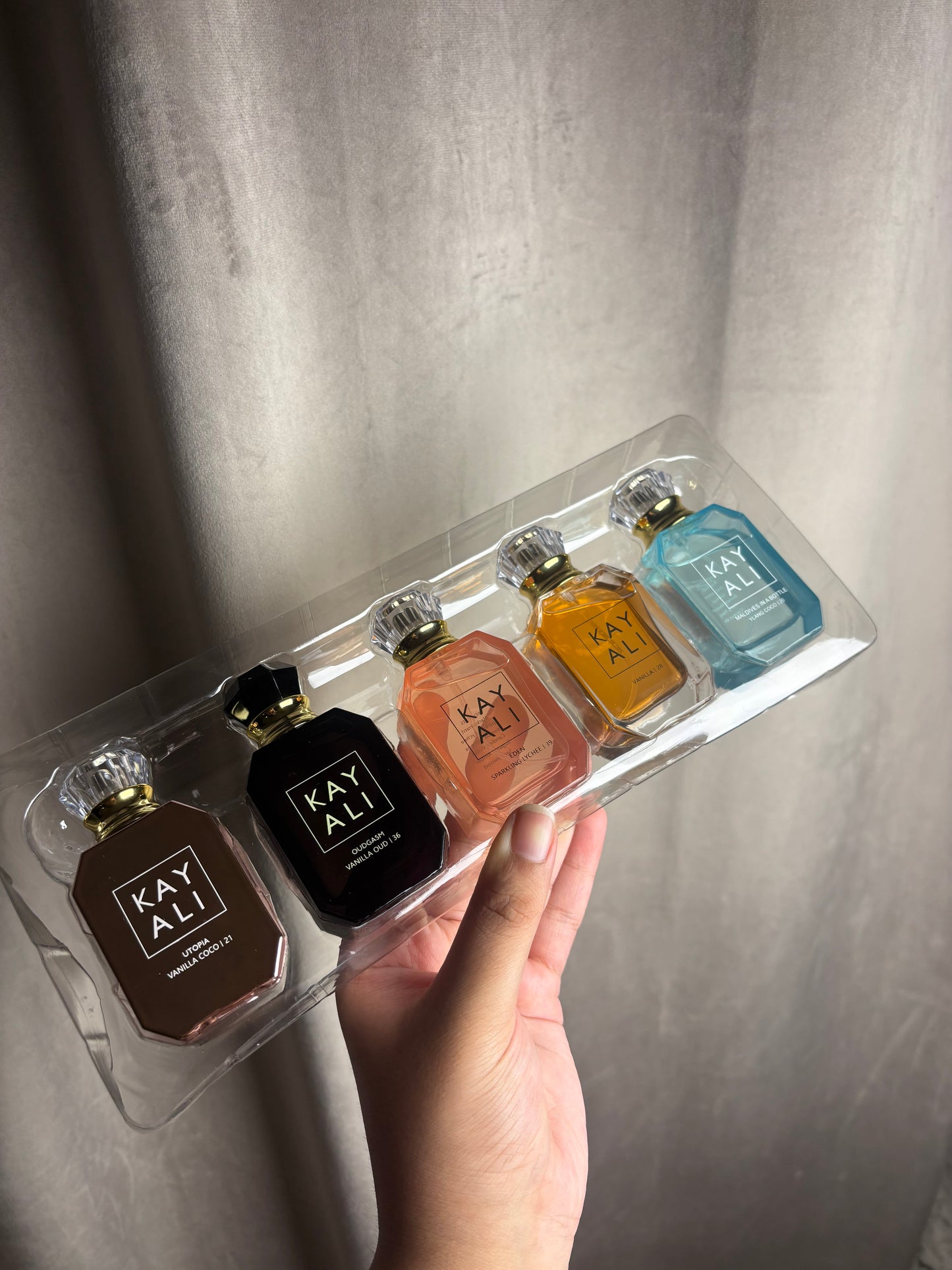 KAYALI Gift Set of 5 | Vanilla 28, Vanilla Utopia, Oudgasm, Maldives in a Bottle & Sparkling Lychee