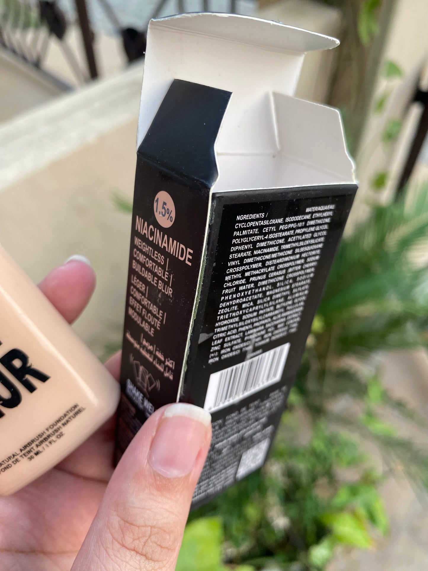 Huda Beauty Easy Blur Natural Airbrush Foundation