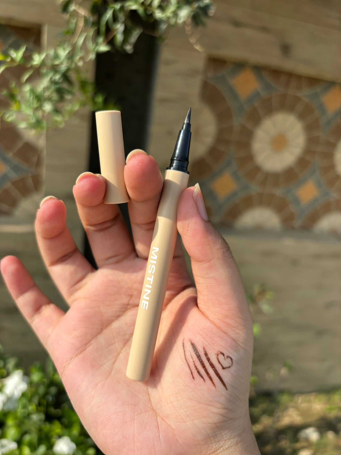 Brown Marker / Pen Precise Eyeliner