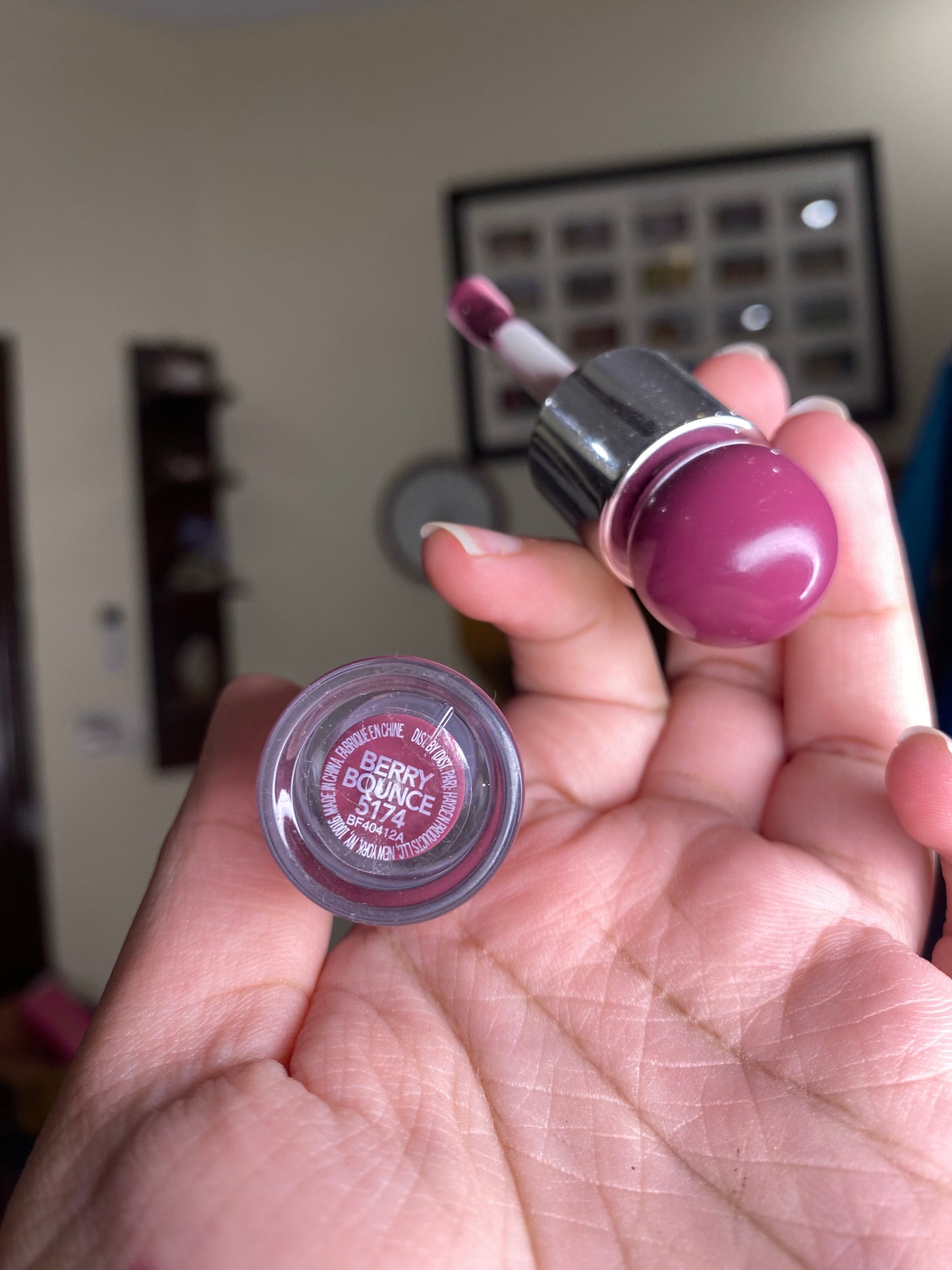 Hard Candy Glosstopia Lip Oil Shade Berry Bounce