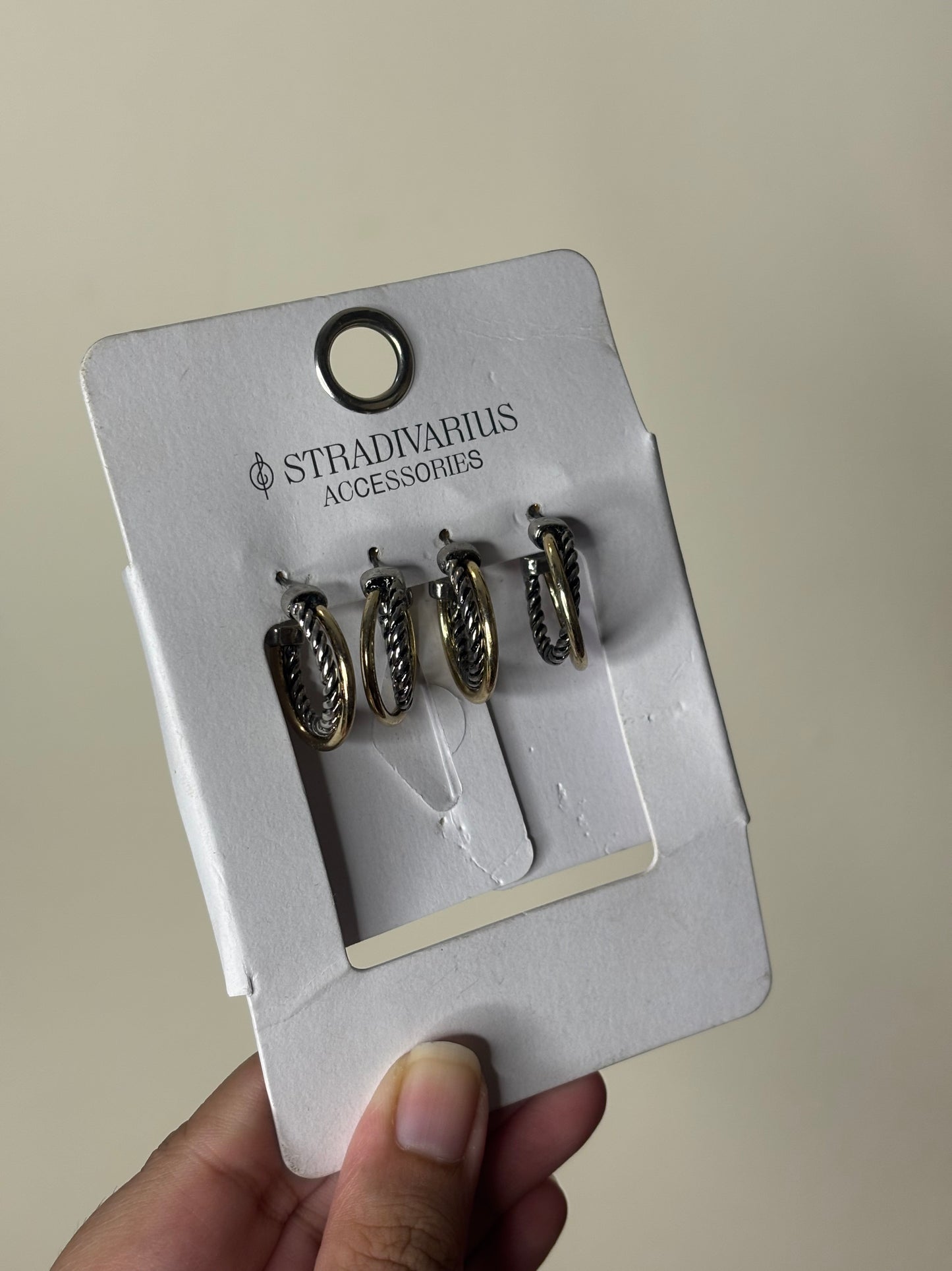 Set of 2 Silver Hoops (STRADIVARIUS
ACCESSORIES)
