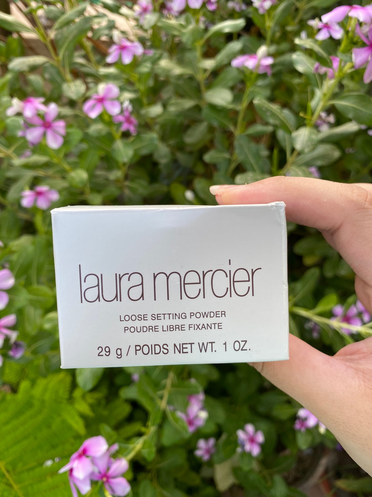 Laura Mercier Translucent Powder White Packaging