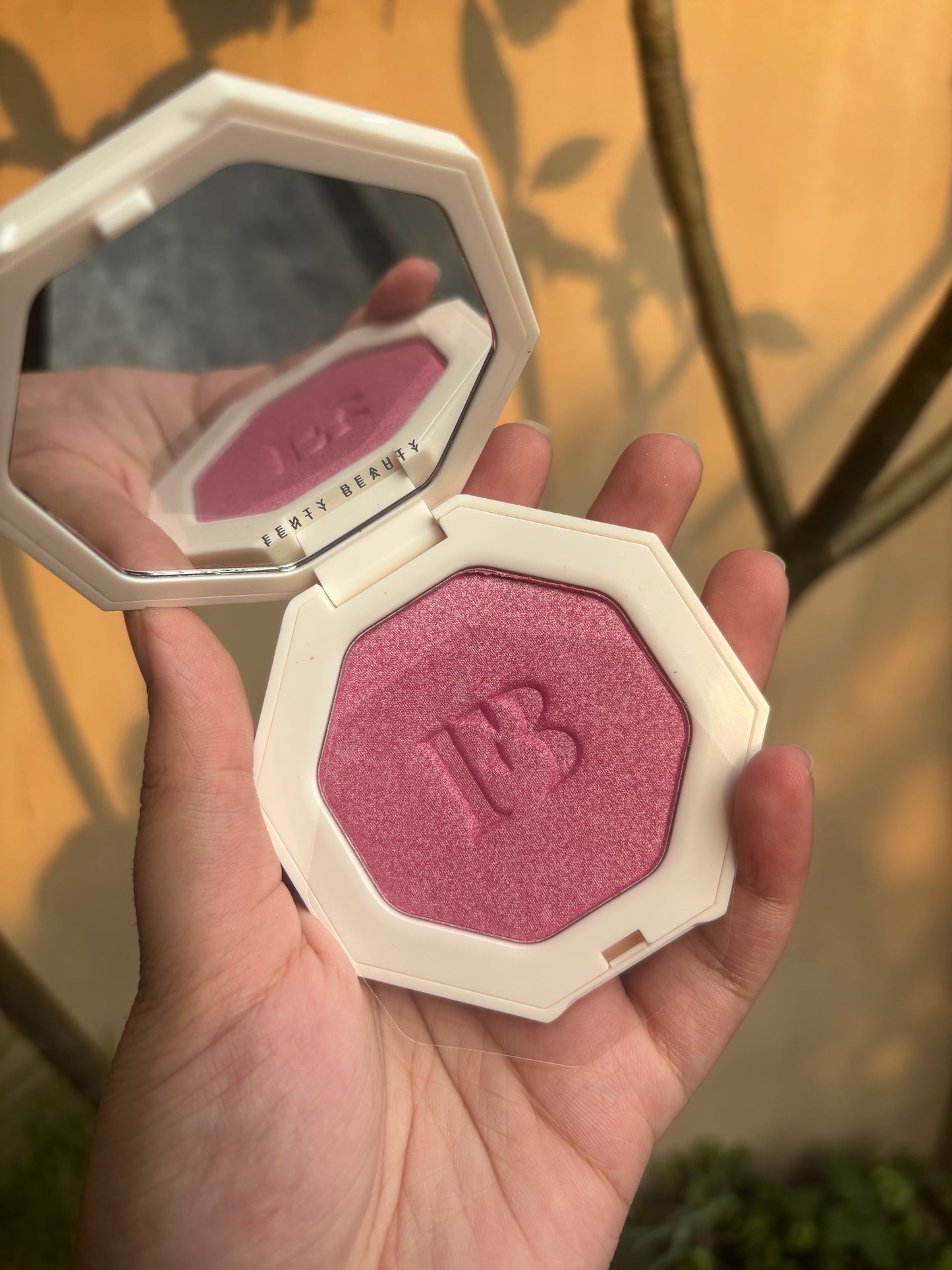 Fenty Beauty by Rihanna Killawatt Freestyle Highlighter Shade Wattabrt