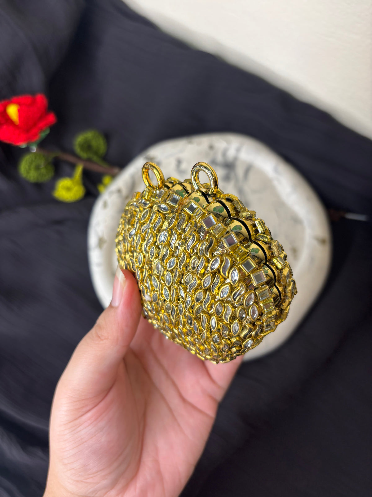 Shell Shaped Kundan Clutch