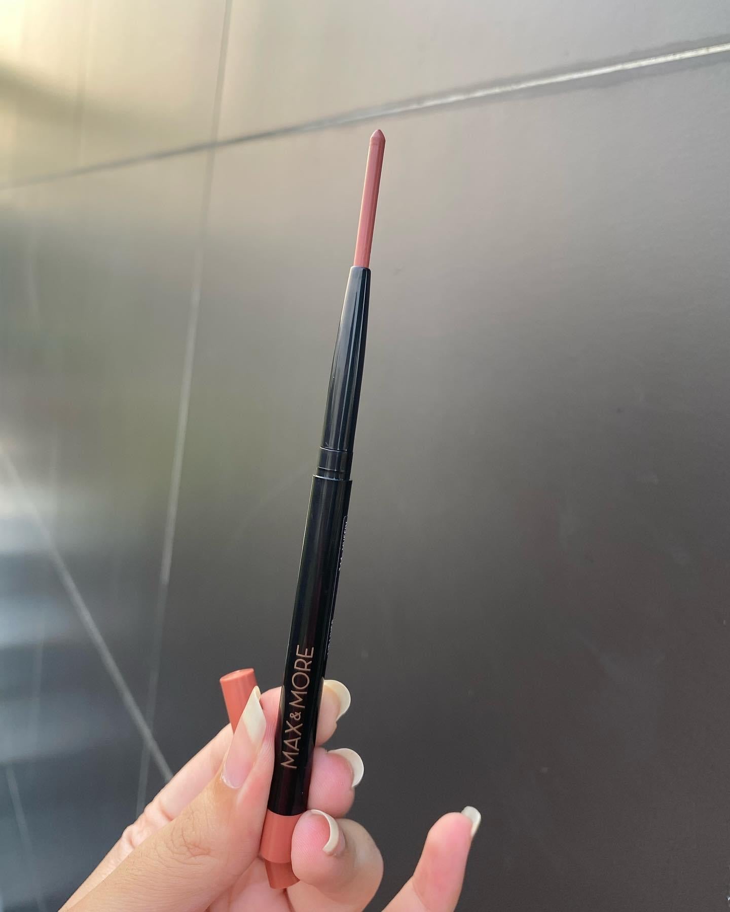 Max&More Lip Liner