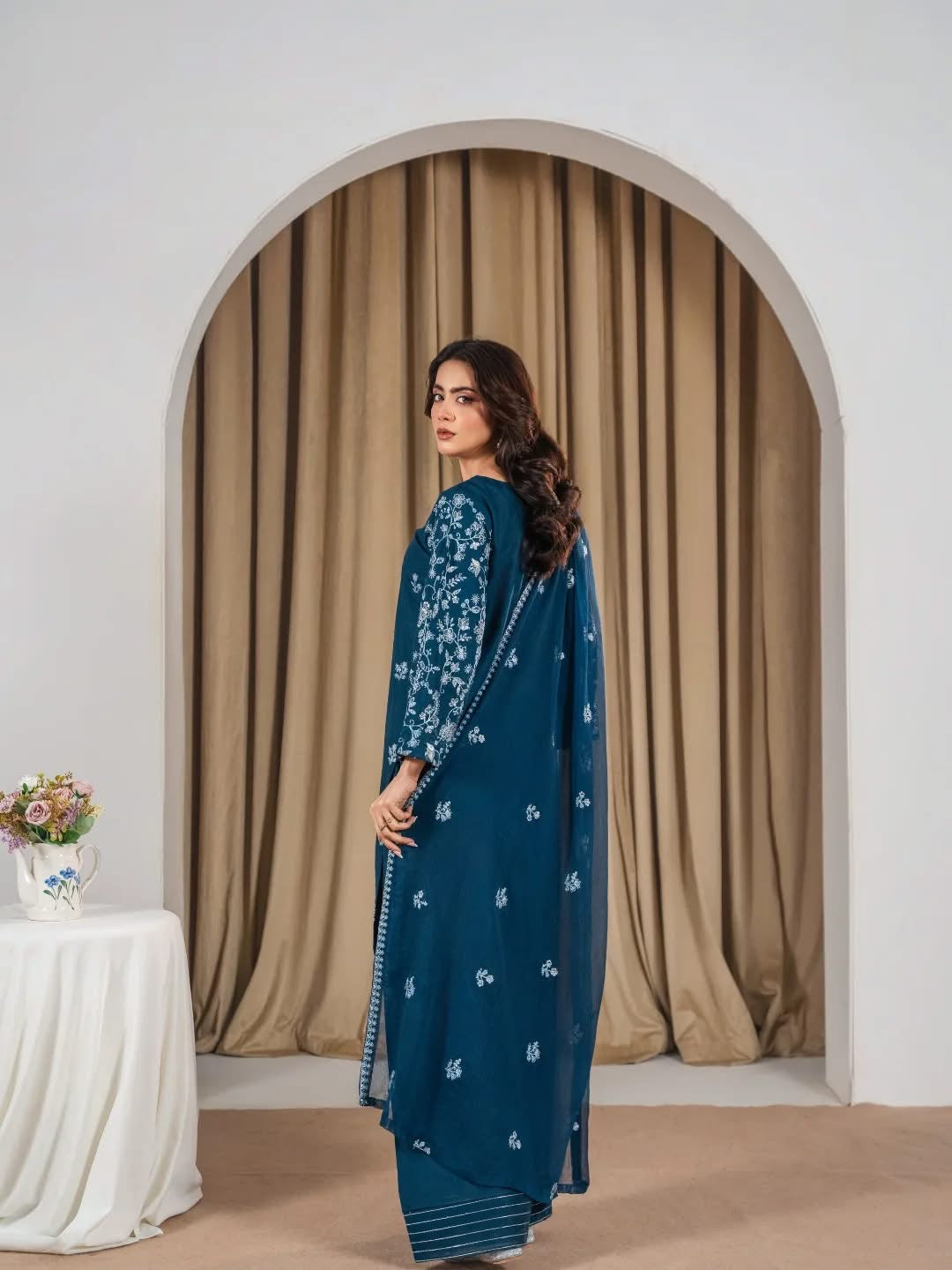 Fari Embroidered 3 Piece