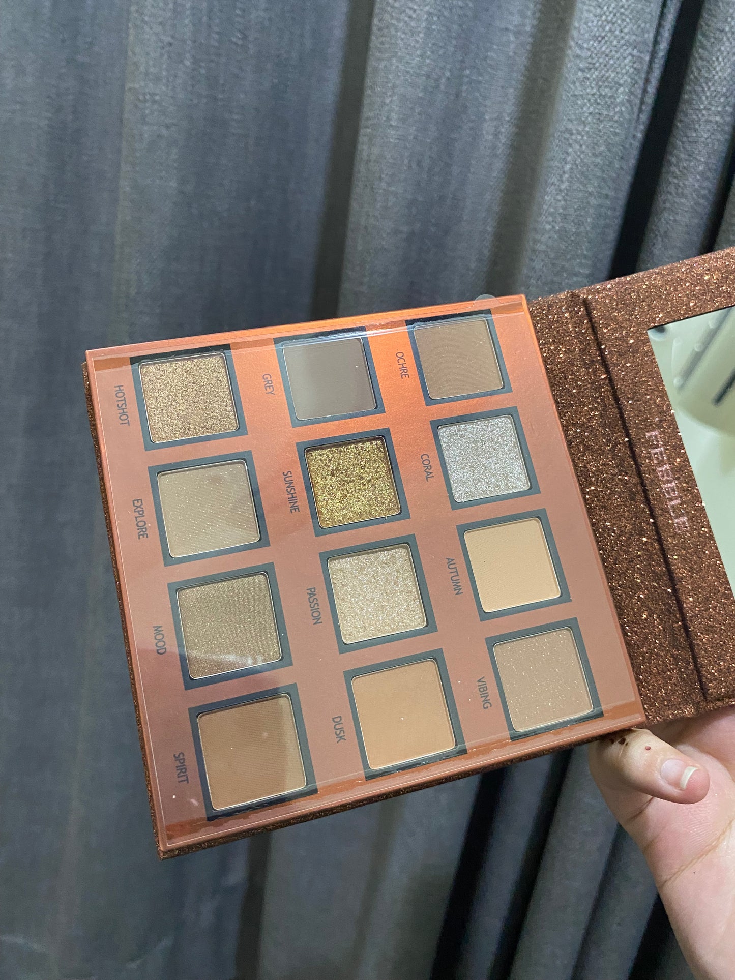 Eyeshadow Palette with Glitter Packaging