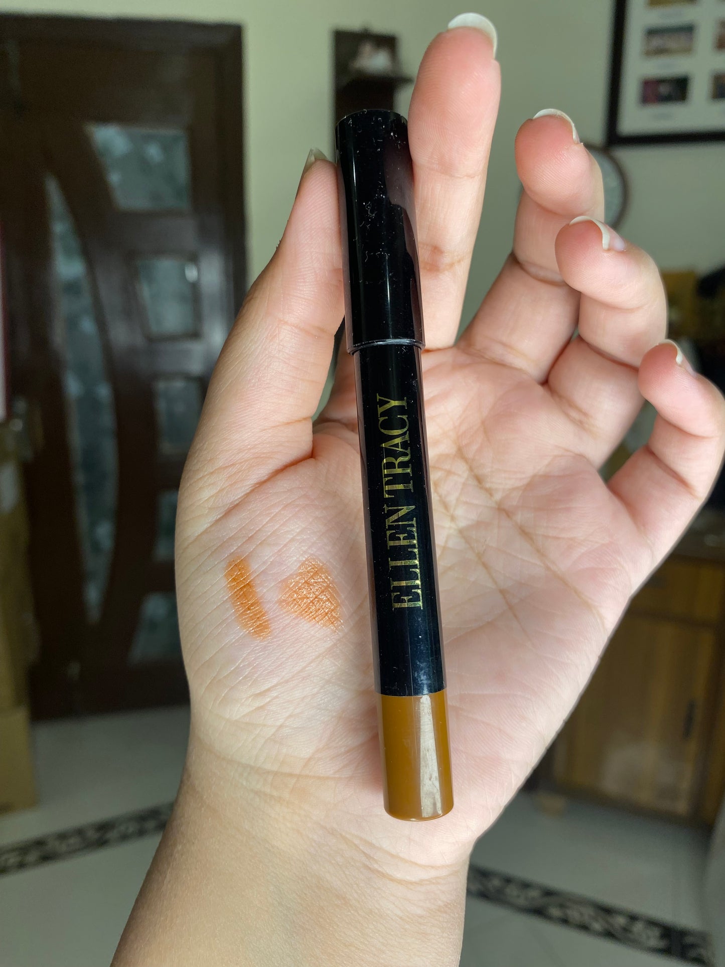 Ellen Tracy Brown Crayon for Lip or Bronzing