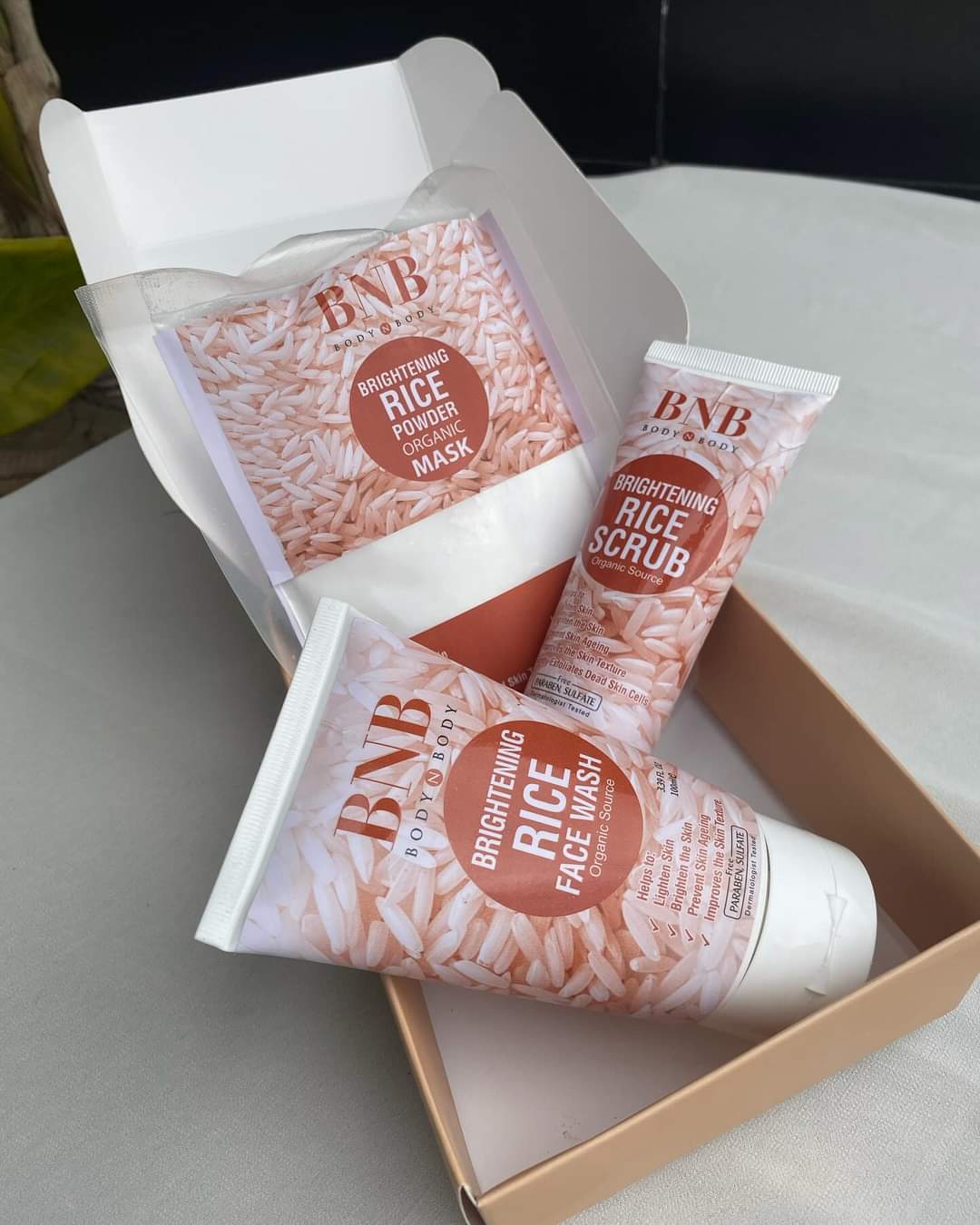 BNB Rice Brightening Glow Kit