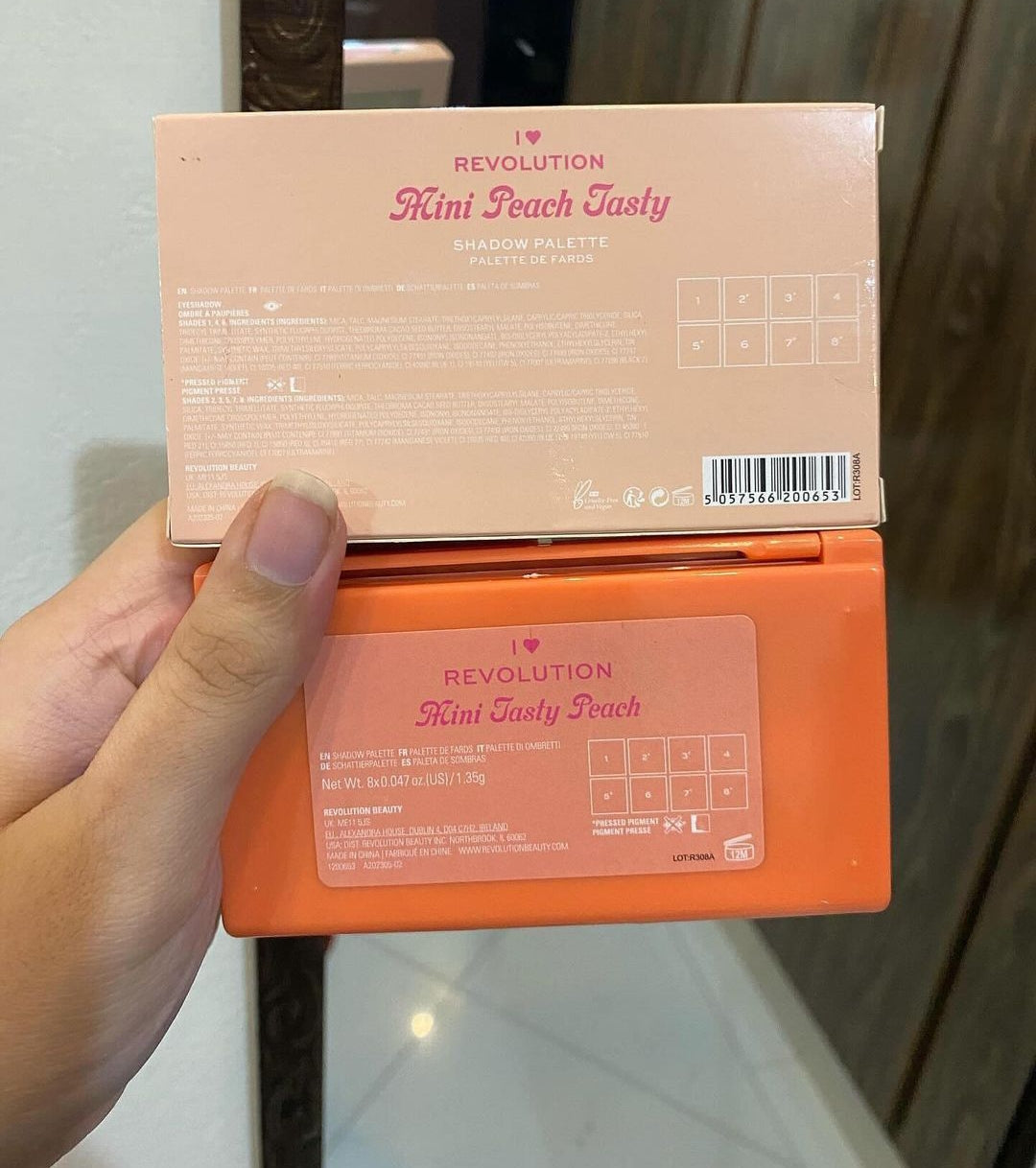 Makeup Revolution Tasty Peach Palette