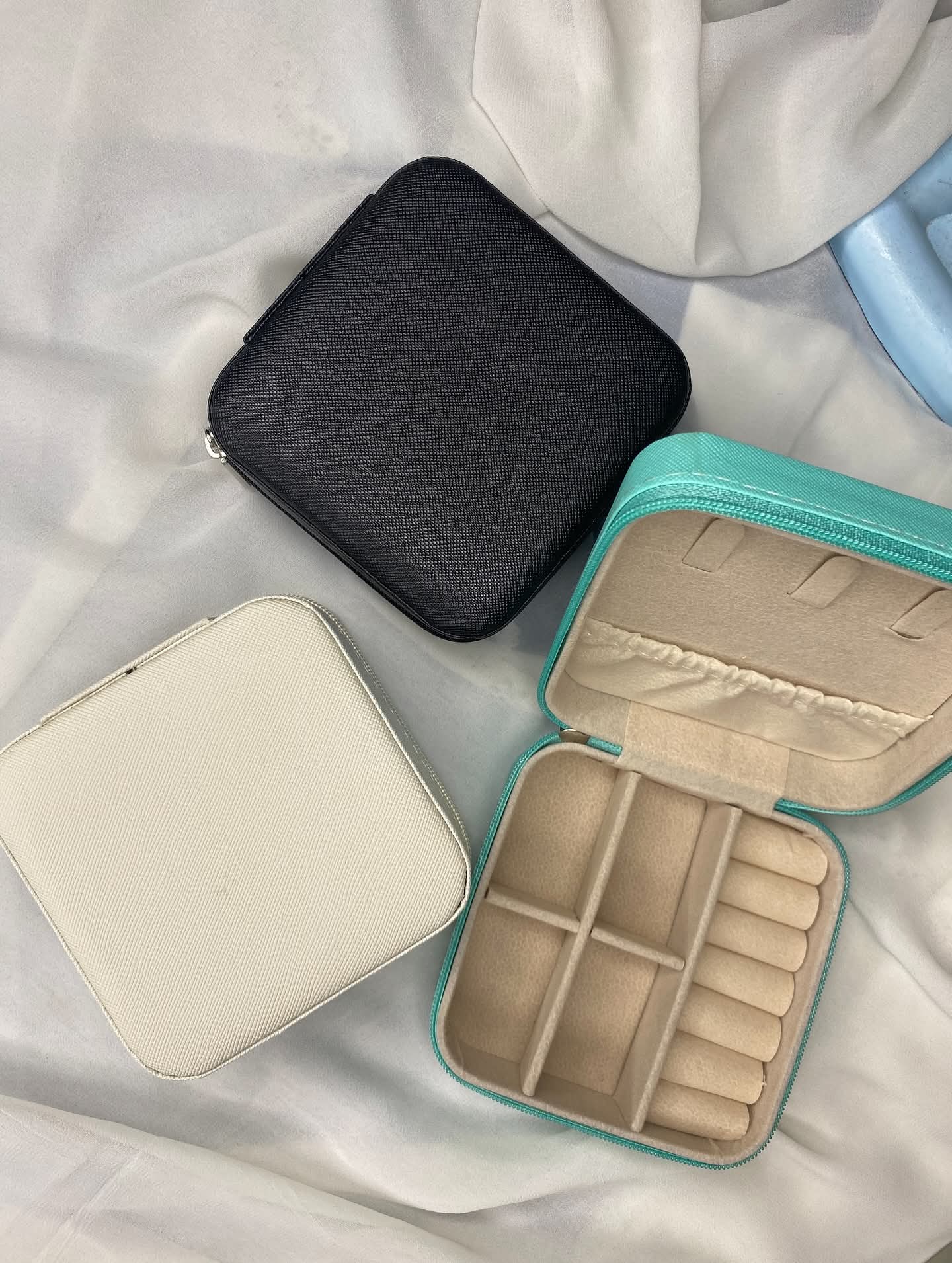 Jewellery storage box