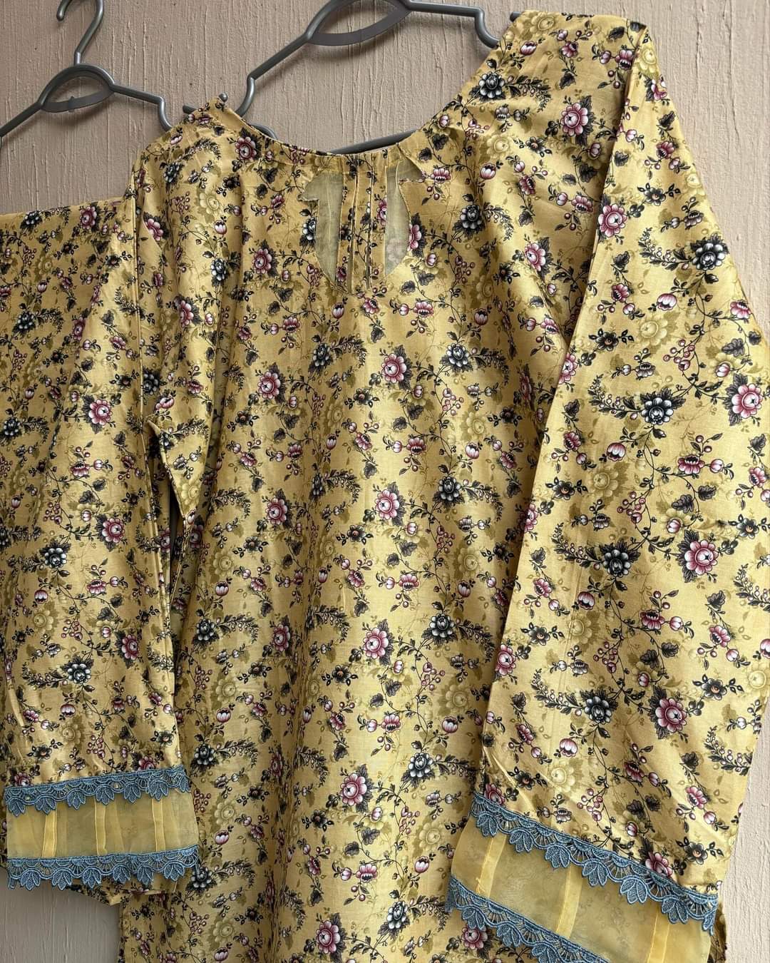 Yellow Floral 2pc matching set with organza detailing