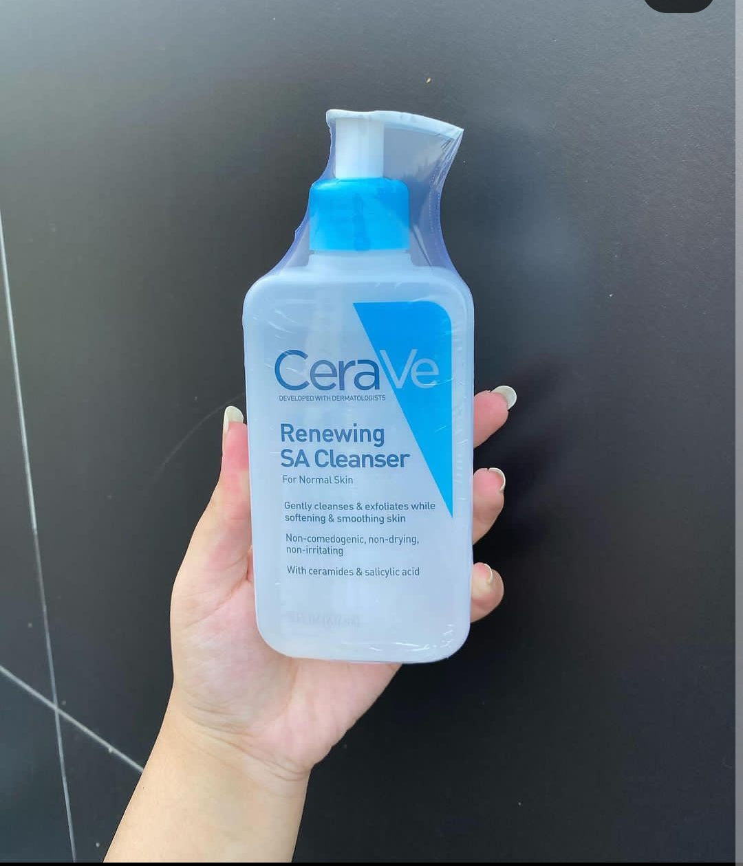 Cerave SA renewing cleanser for normal skin