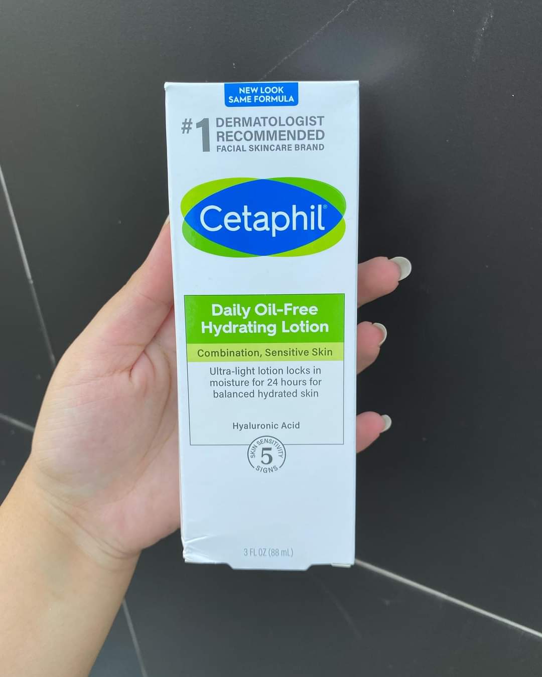 Cetaphil Daily Oil-free Hydrating Lotion