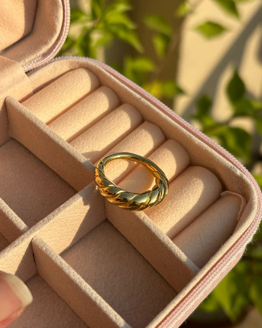 Twisted gold ring