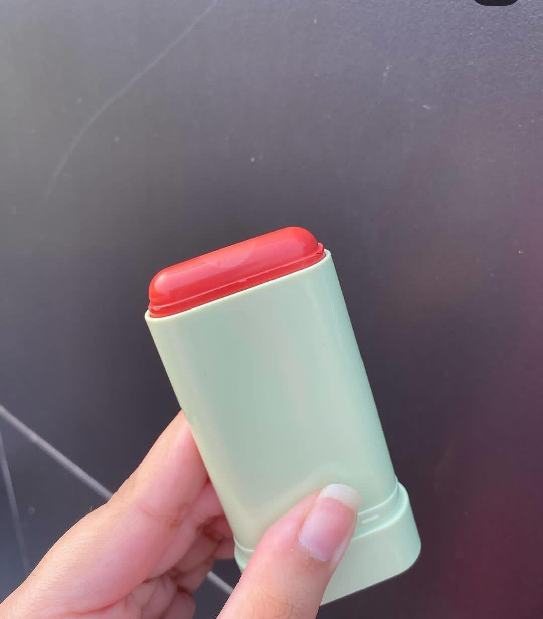 Pixi on the glow blush