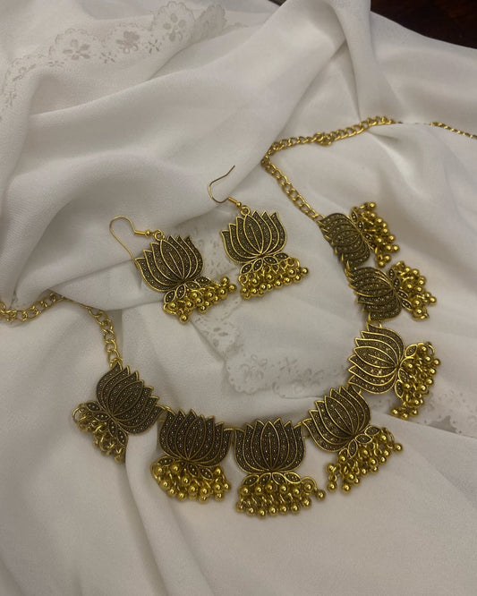 Lotus Earring And Necklace Set