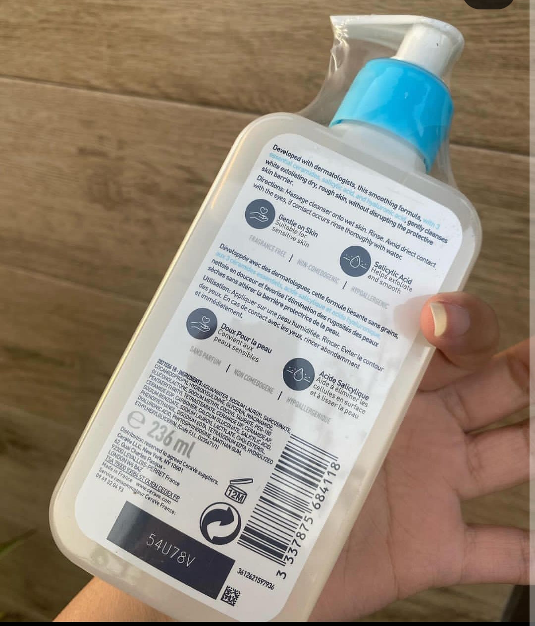 Cerave SA smoothing cleanser for dry to very dry skin