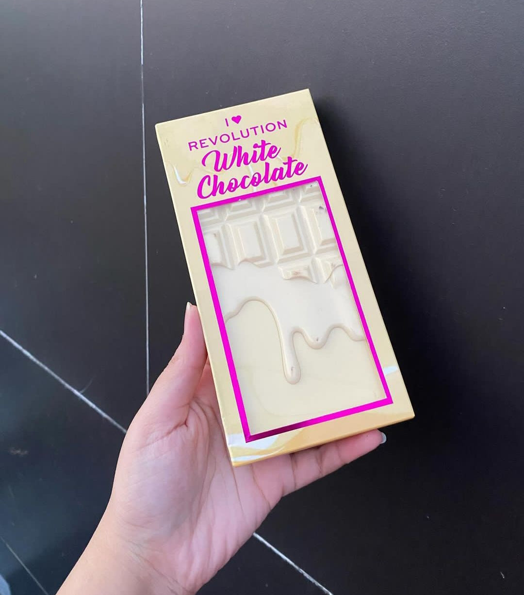 Makeup Revolution white chocolate eyeshadow palette