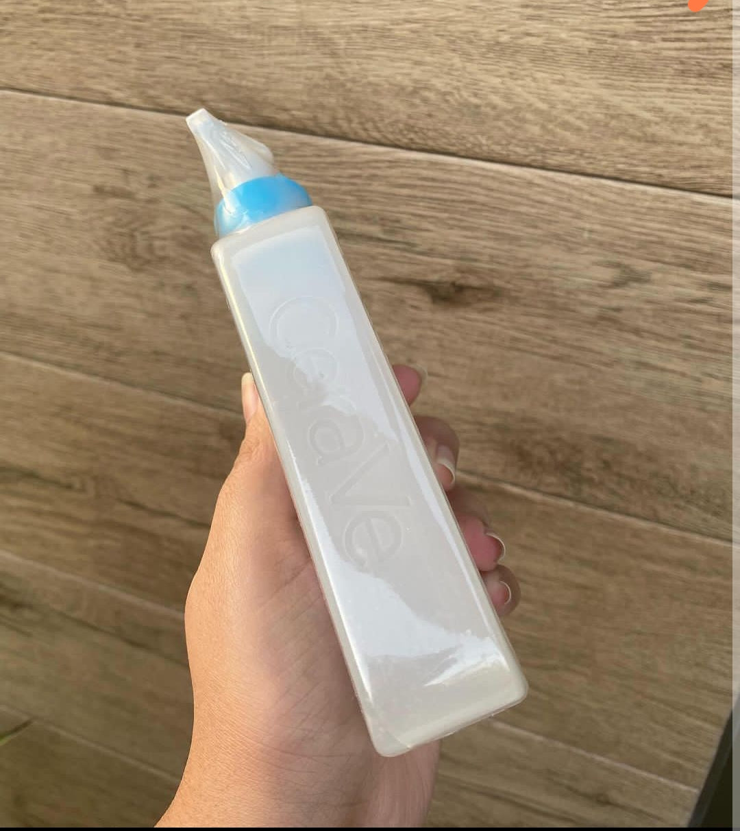 Cerave SA smoothing cleanser for dry to very dry skin